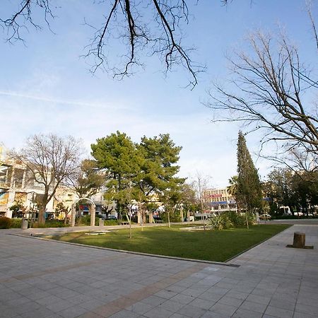 Classic 2 Bedroom Apartment Next To Metro - Marousi Atene Esterno foto