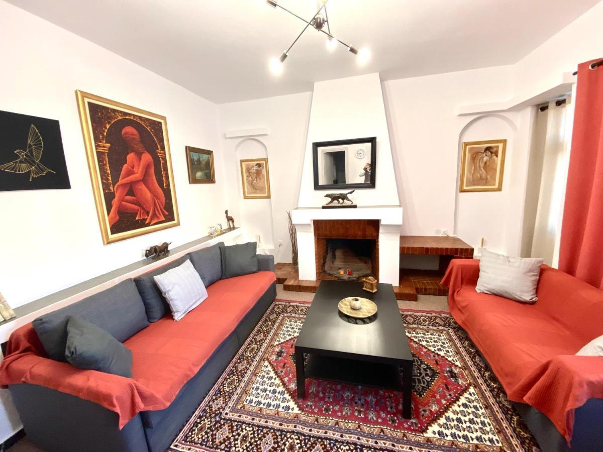 Classic 2 Bedroom Apartment Next To Metro - Marousi Atene Esterno foto