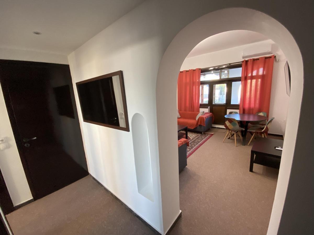 Classic 2 Bedroom Apartment Next To Metro - Marousi Atene Esterno foto