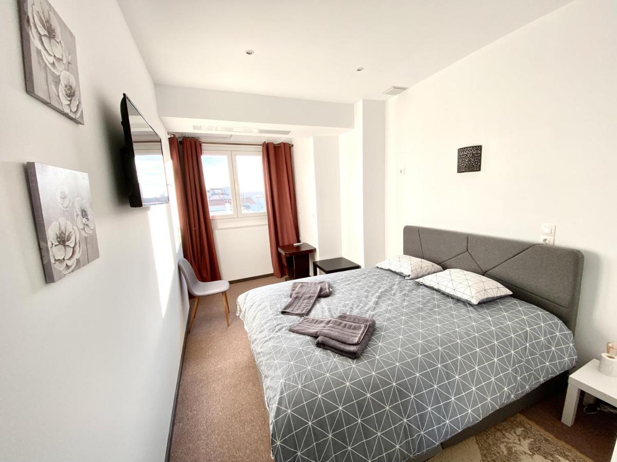 Classic 2 Bedroom Apartment Next To Metro - Marousi Atene Esterno foto