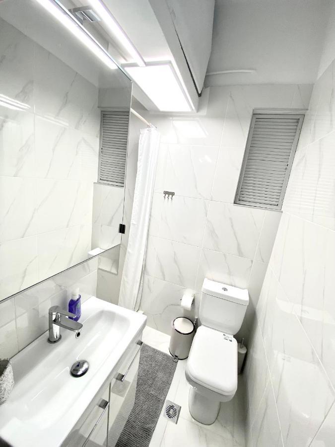 Classic 2 Bedroom Apartment Next To Metro - Marousi Atene Esterno foto